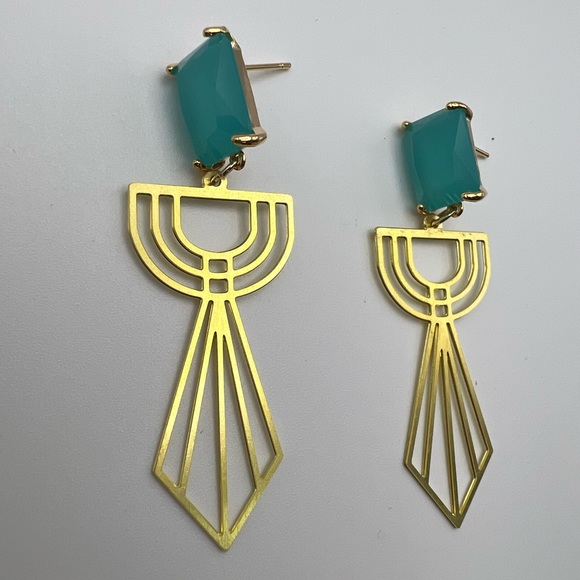 Delicate Flirty Art Deco Brass Earrings- Elegant Delicate Geometric Earrings - Picture 12 of 17